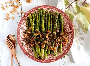 Grilled Asparagus with Balsamic Red Onion