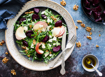 Beetroot and goat's cheese salad with a knife and fork
