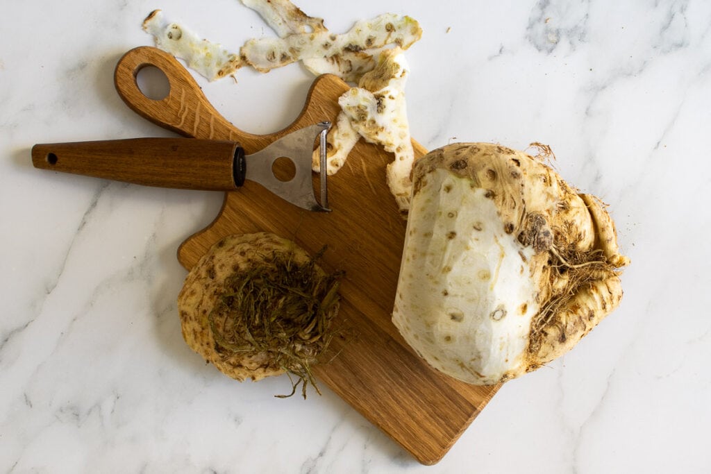 Peeling and slicing celeriac